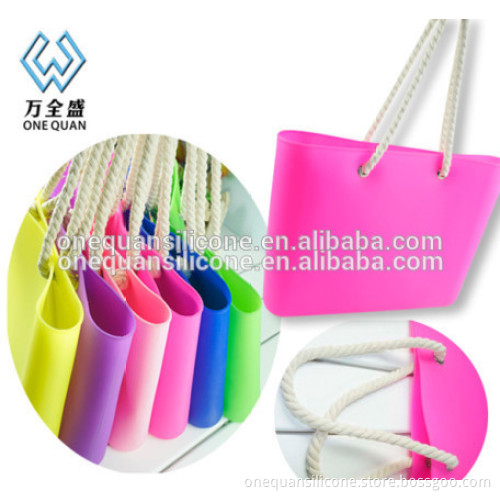 2015 the newest style handbag, which made of soft silicone.